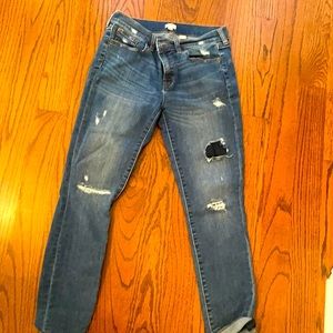 Crew. Low rise. Boyfriend d jeans fitted through rear. Gently worn .